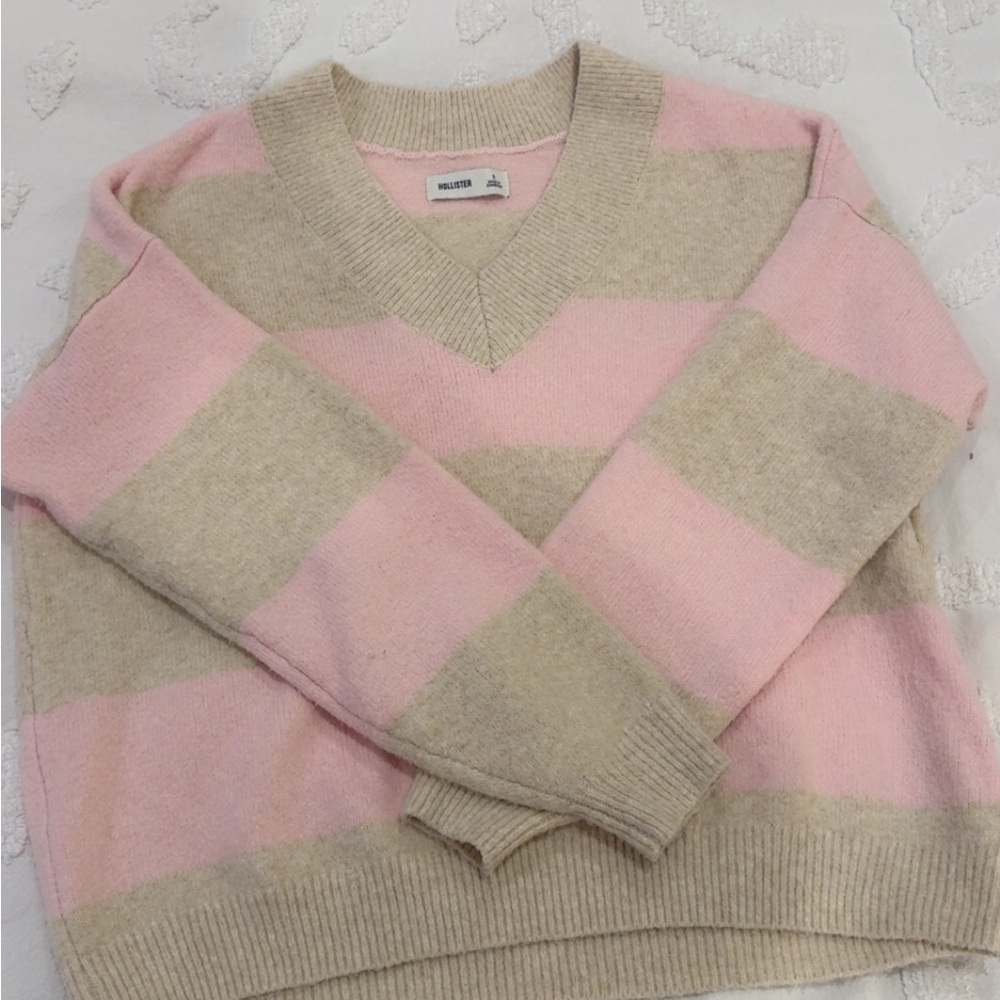 Hollister Beige and Pink V-Neck Sweater